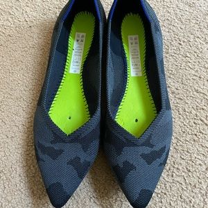 Rothy’s charcoal camo points size 12 GUC